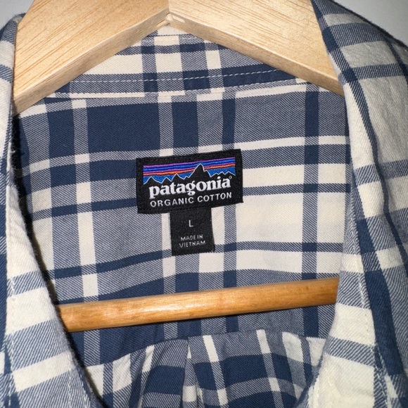 Patagonia men’s Pima cotton long sleeve button up size large - Picture 2 of 3